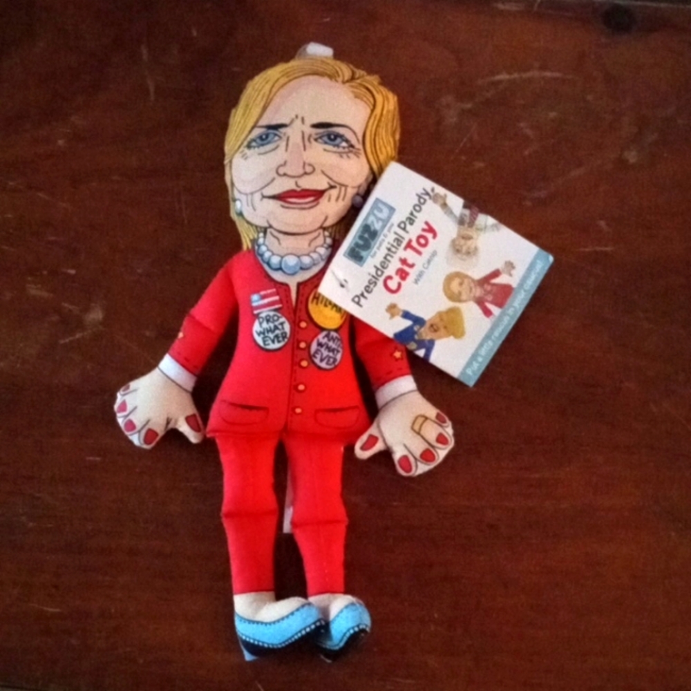 Catnip Cat toy by Fuzzu nwt